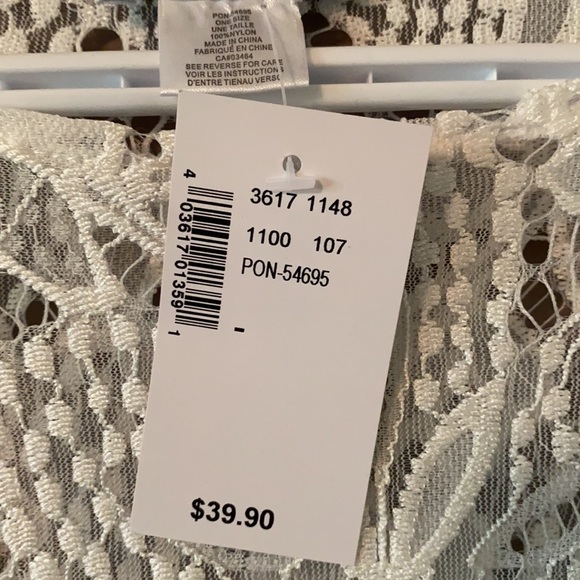 Ricki’s one size 100% Nylon lace top - Picture 6 of 6